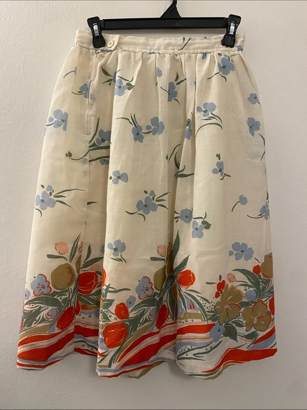 Vintage 70s Cream Floral Border Midi Skirt with Red and Blue Accents